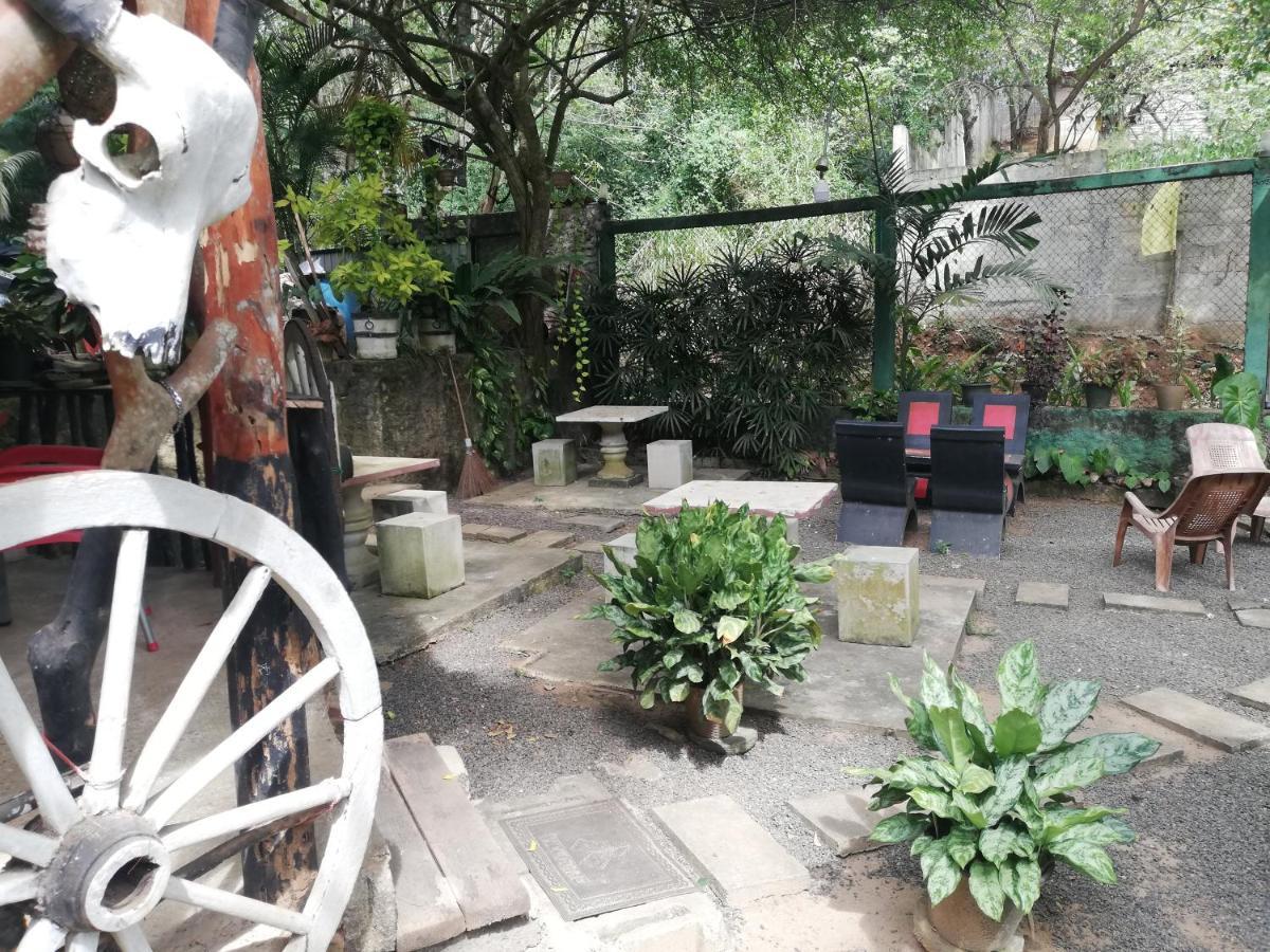 Gasthuis Sea Breeze Garden Tangalle